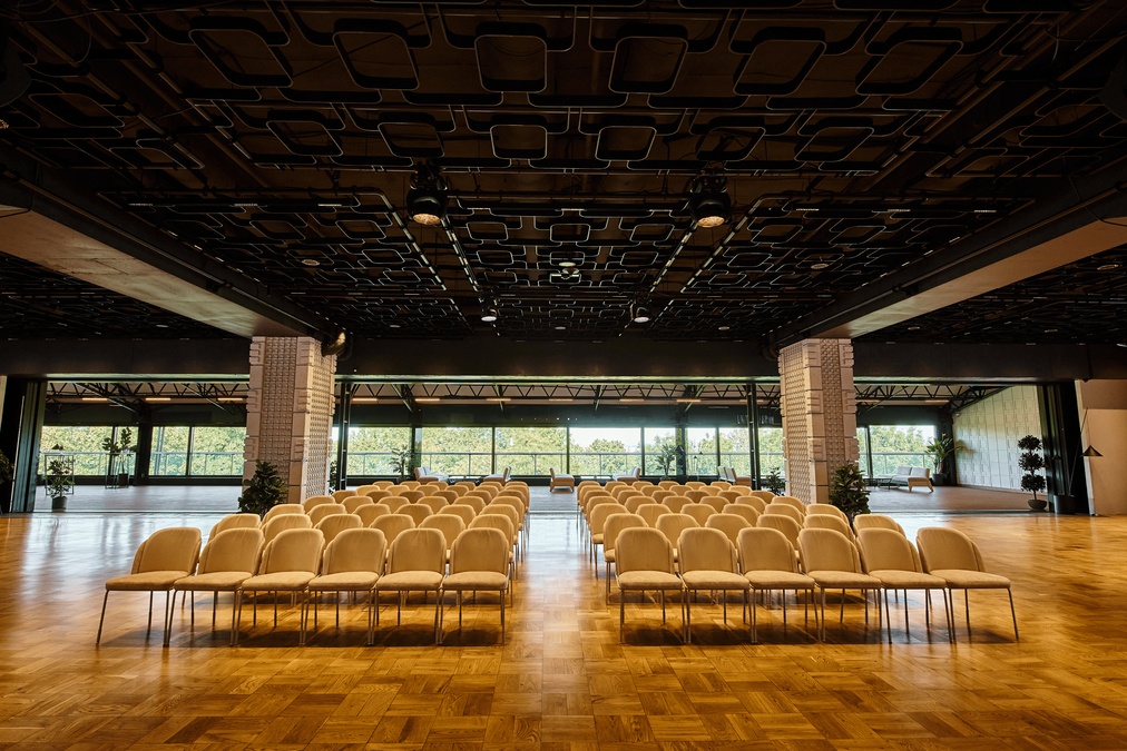 Park Hall — преміальний event-простір з терасою