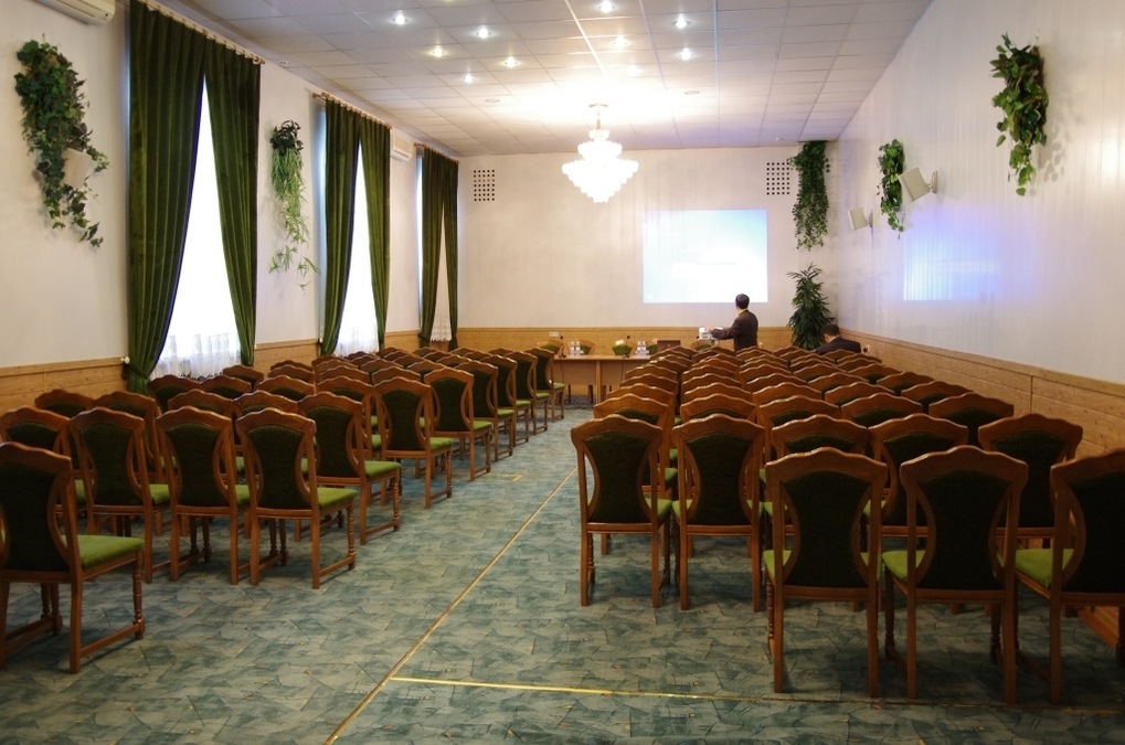 Секционный зал в Центре Киева