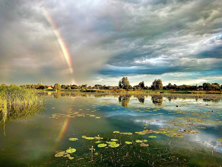 Локація біля озера з можливістю проживання