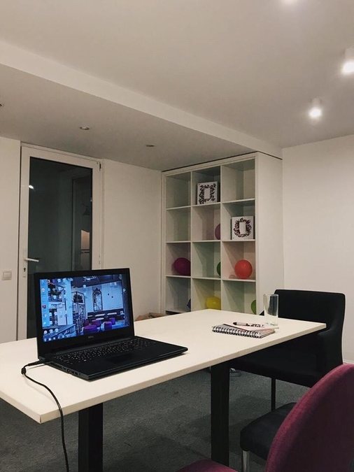 Яскравий дворівневий лофт "Beauty HUB"