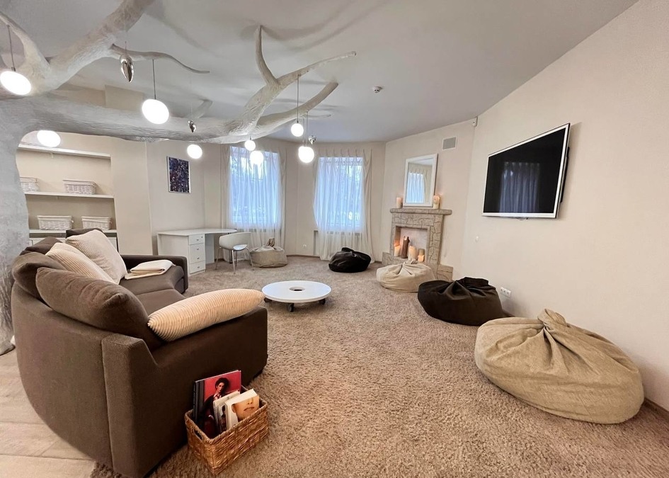 Art-простір AURA для затишних заходів