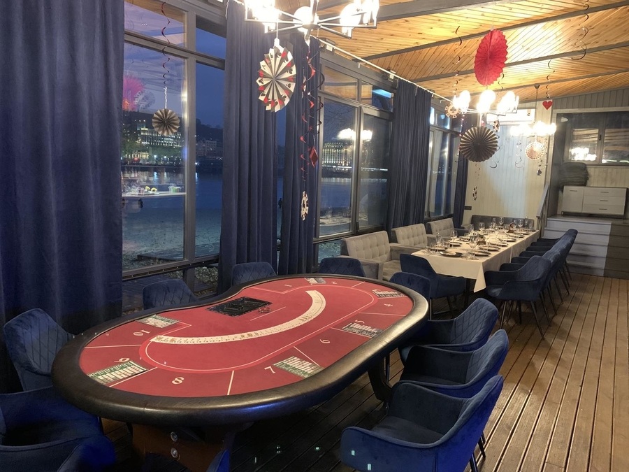 Резиденция "Мой Остров" на берегу Днепра