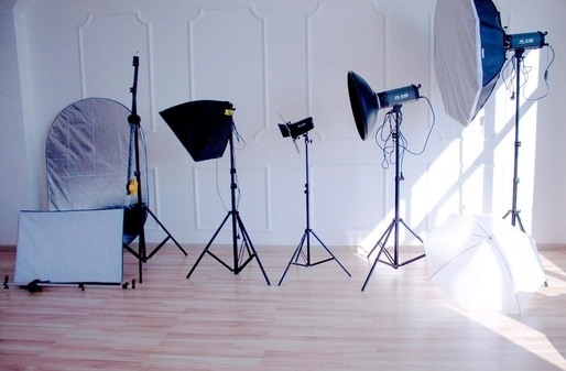 ETUDE - фотостудия в белых тонах 