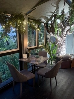 Атмосферний бар на Узвозі