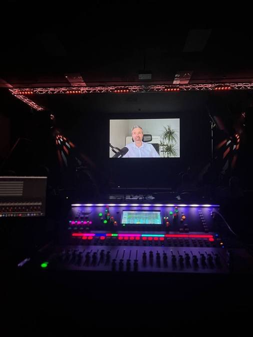 «Podil Hall» багатофункціональний простір