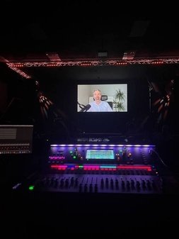 «Podil Hall» багатофункціональний простір