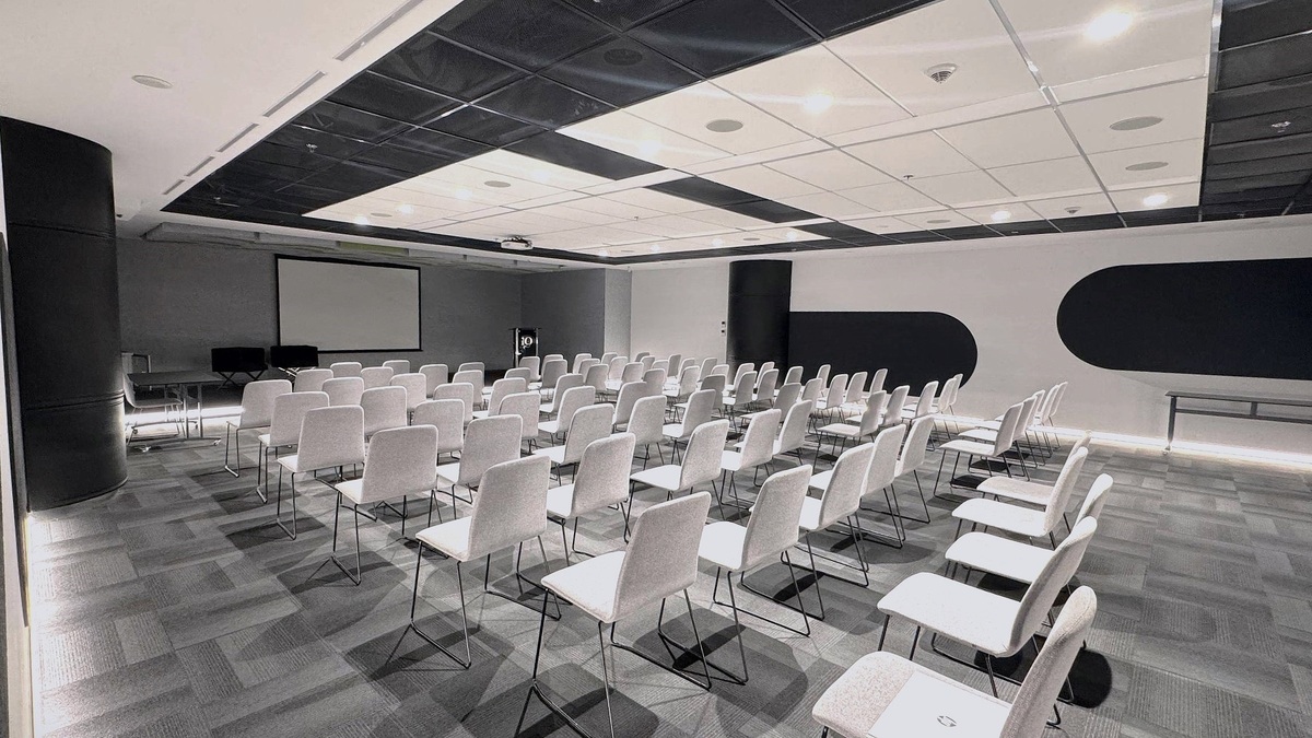 Конференц-зал у IQ business center