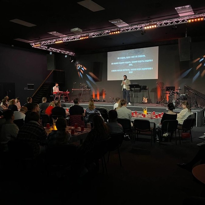 «Podil Hall» багатофункціональний простір