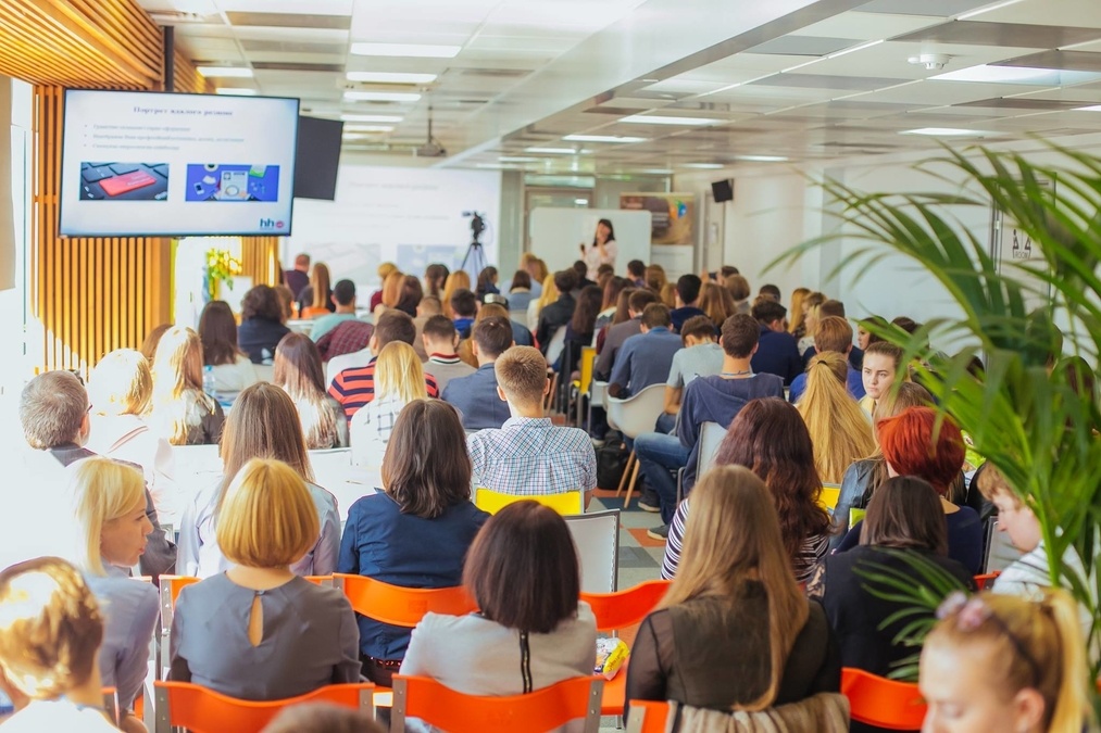 Креативный зал "LOUNGE HALL" в ПеремогаSpace