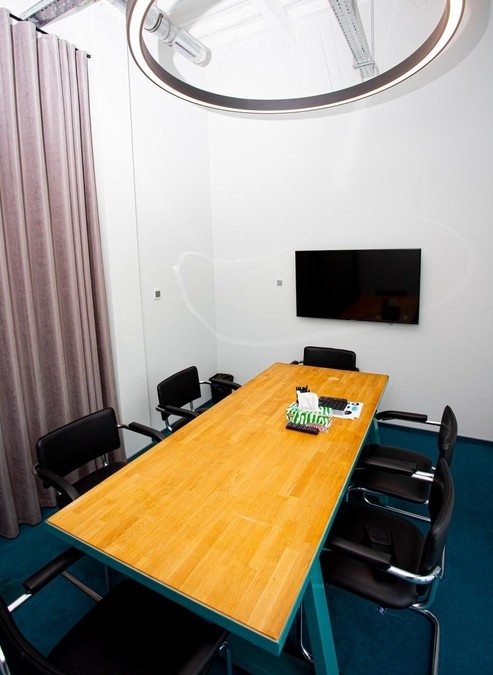 Комната для переговоров workIT