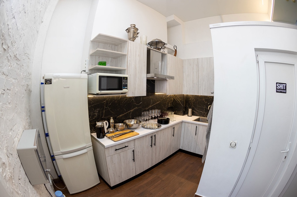 Двоярусний простір з терасою та краєвидом