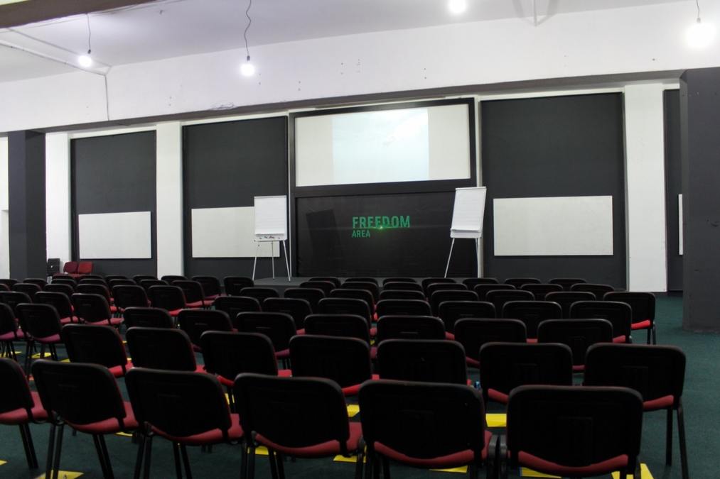 Конференц-зал для різних заходів