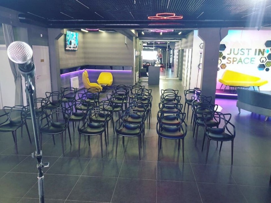 Арт пространство Just in space