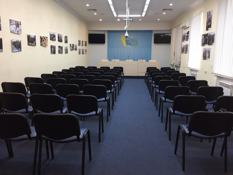 Классический медиа центр на Крещатике