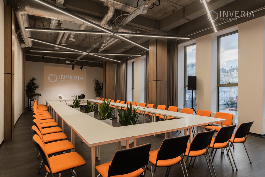 SOUTH  -  зал для яскравих подій