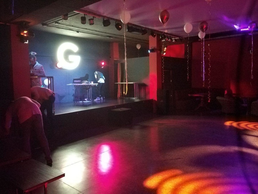 Зал клубу "Точка G"