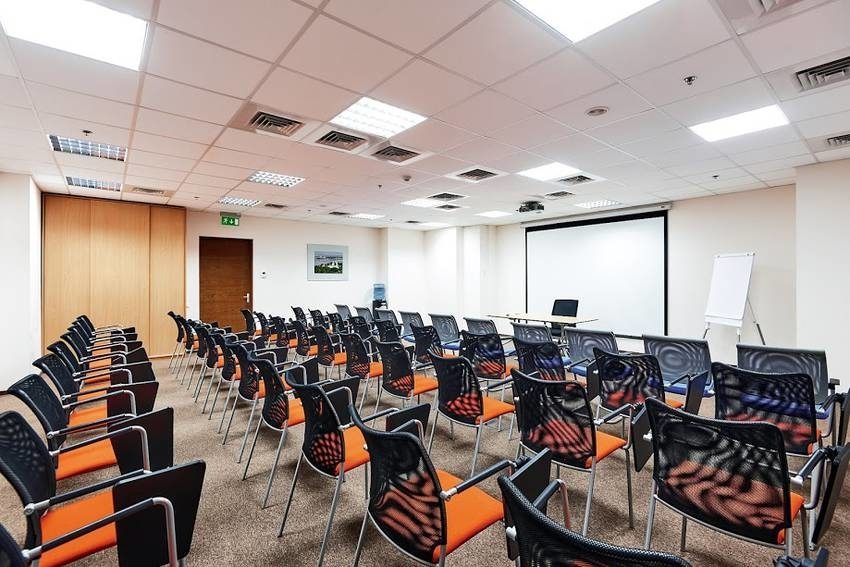 Приятный конференц-зал на Театральной