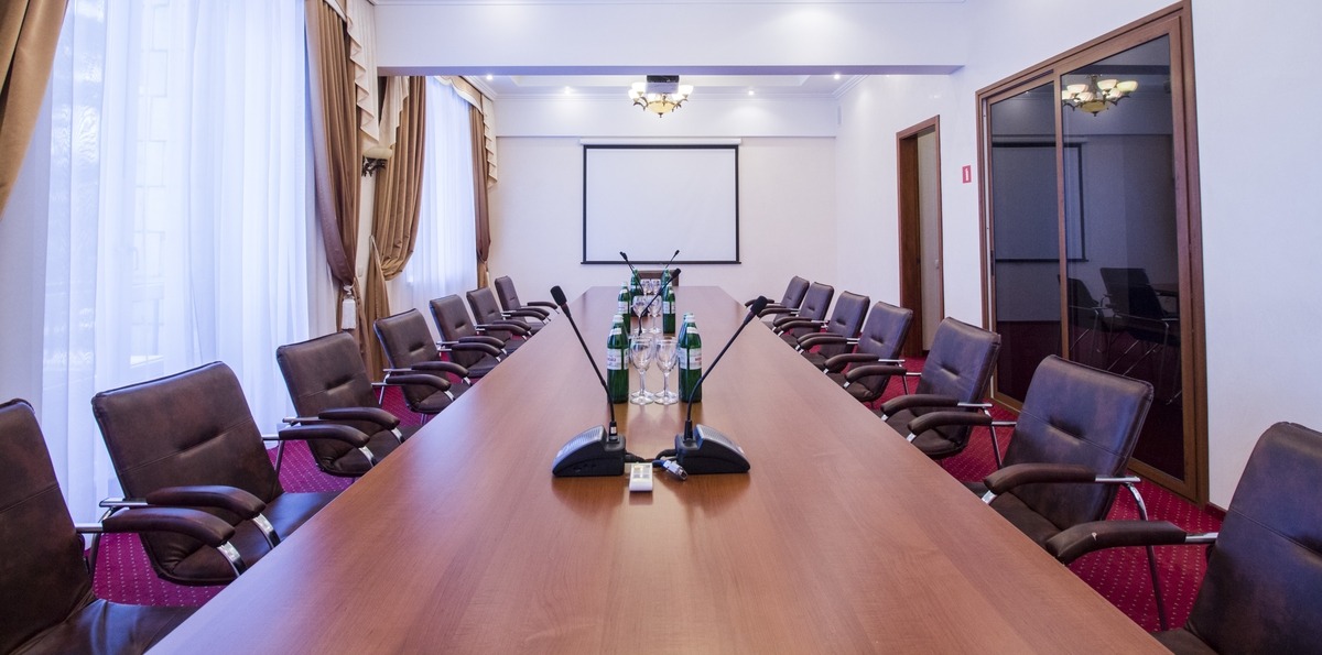 Зал для проведення нарад, переговорів, тренінгів