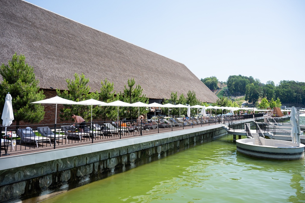 ISLAND BEACH CLUB