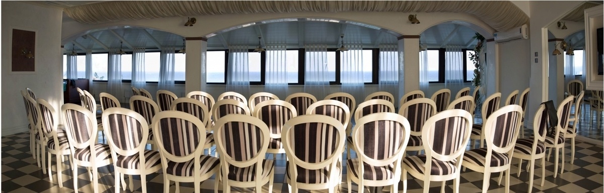 Святковий банкетний зал ресторану "Коляда"