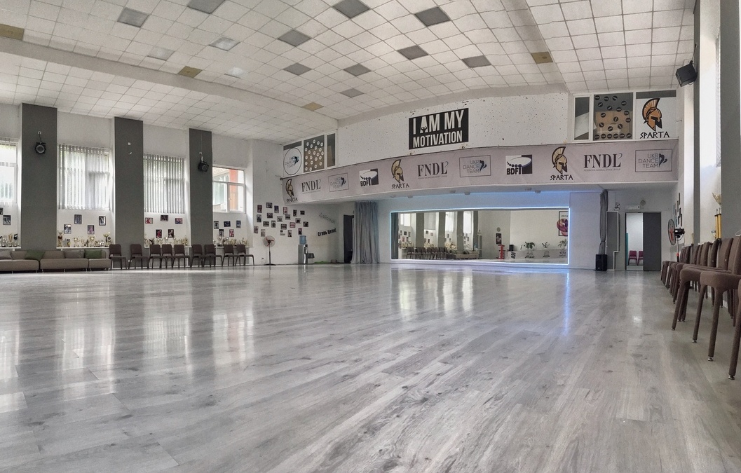 Зал для виступів та інших заходів