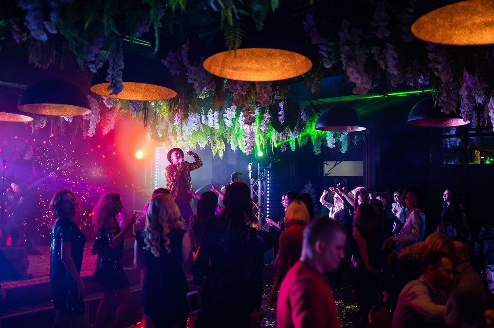 Ресторан SHEF для банкетів та різних свят