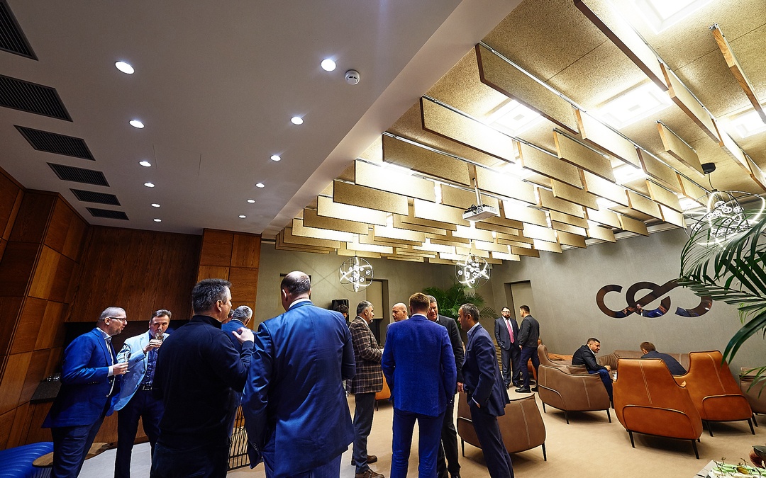 Свободная лаунж-зона для мероприятий 