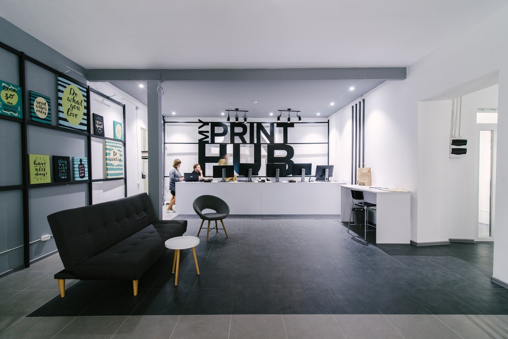 Уютный лофт в белых тонах