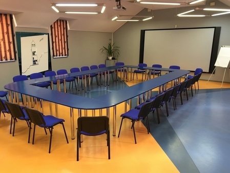 Великий конференц-зал