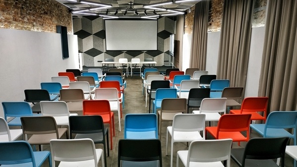 "Gogol Hub"  конференц-зал в деловом центре Днепра