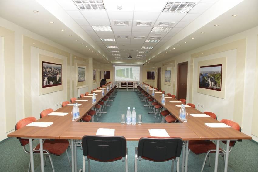 Деловой конференц-зал в центре столицы 