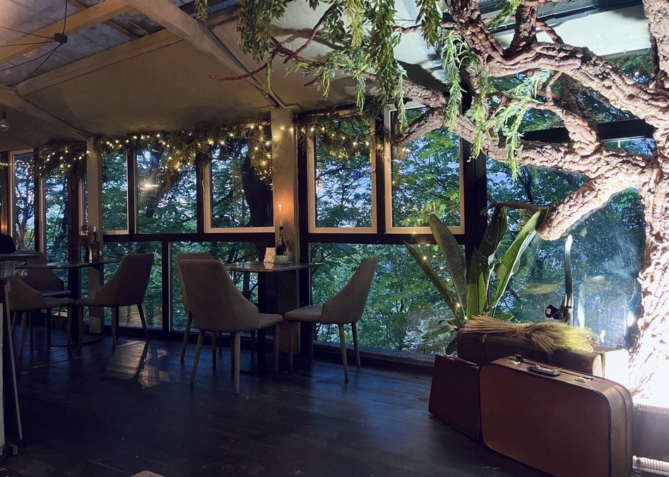 Атмосферный бар на Андреевском спуске