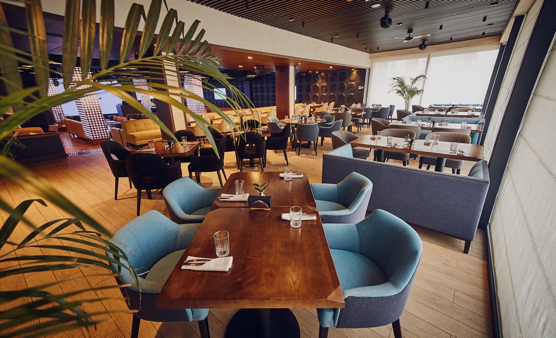 Универсальное пространство Just C.A.F.E