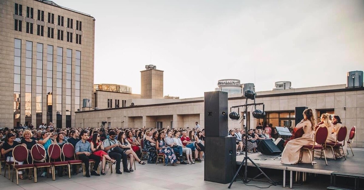Menorah Grand Terrace від Menorah Center