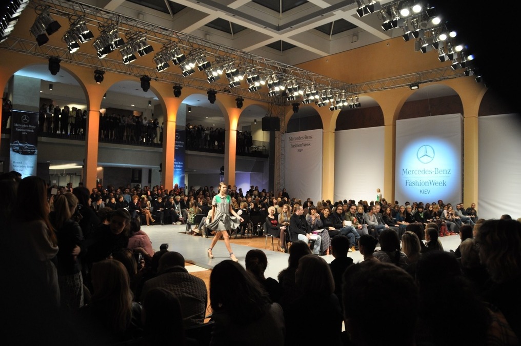 Универсальная локация на НСК "Олимпийский"