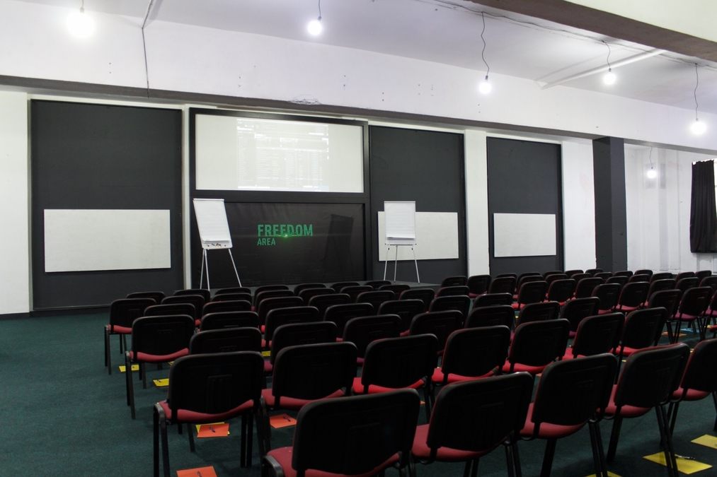 Конференц-зал для різних заходів