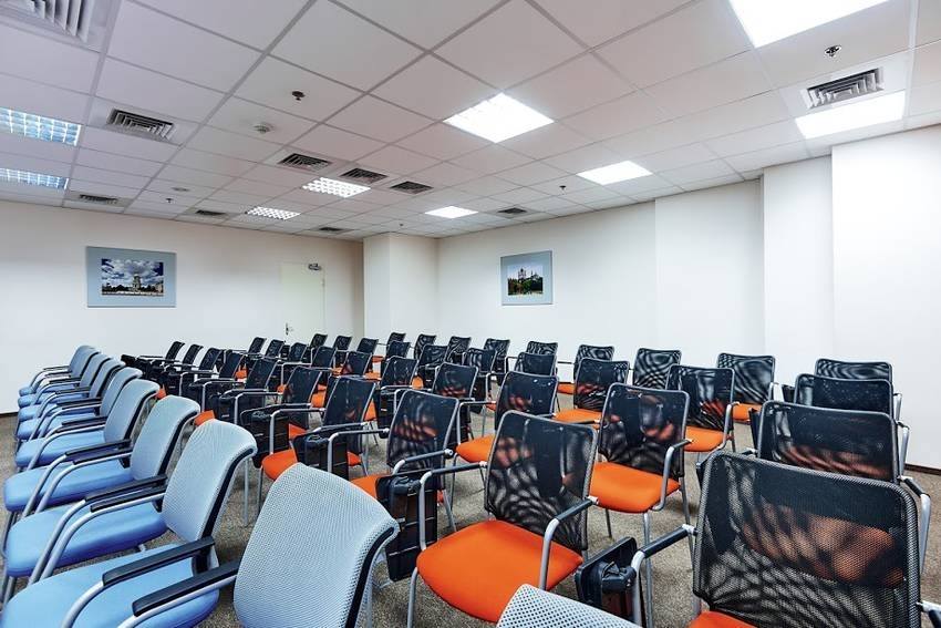 Приятный конференц-зал на Театральной