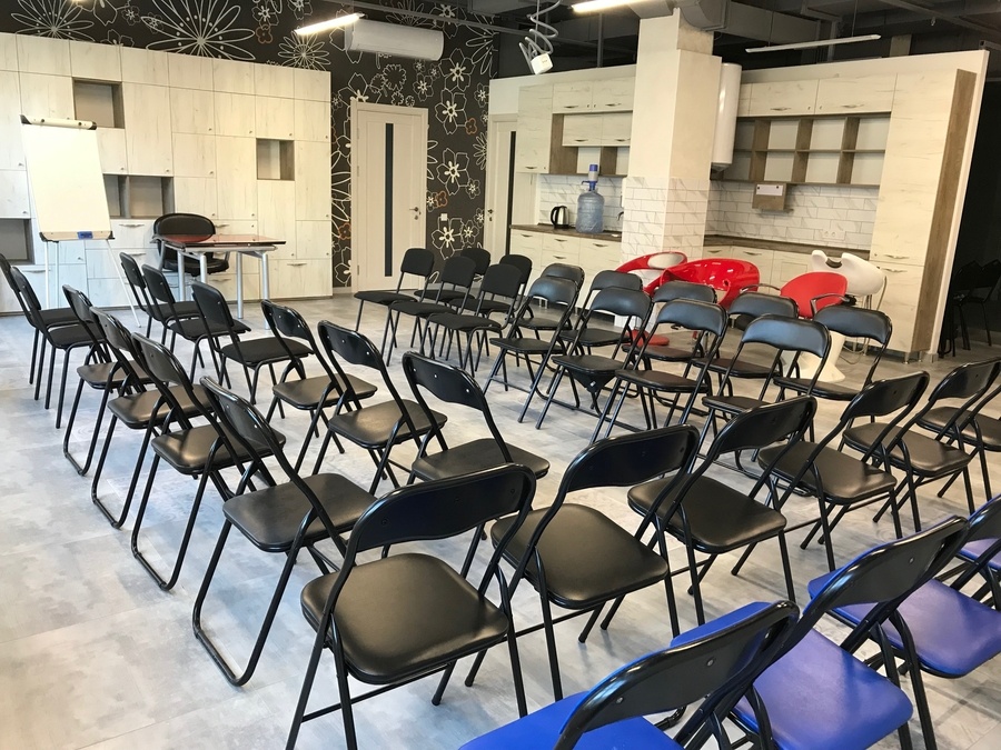 Конференц-зал в центрі Дніпра "Olva beauty place"