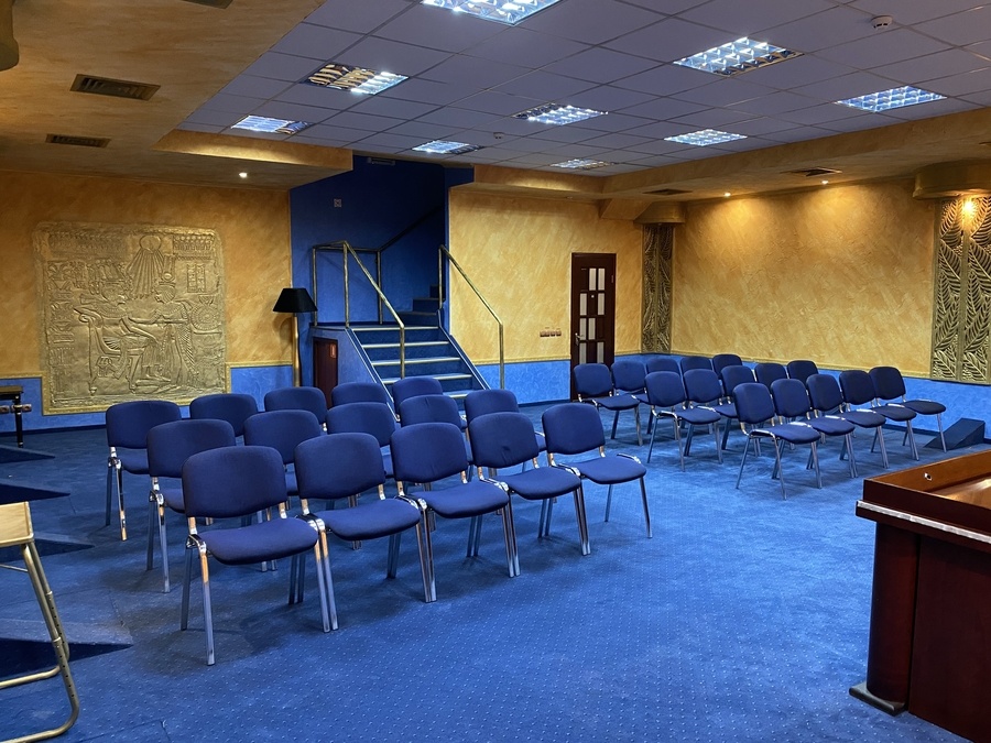 Конференц-зал на Дніпрі від готелю "Faraon"