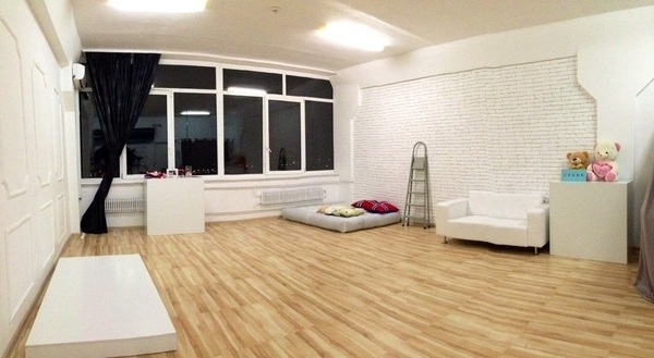 ETUDE - фотостудия в белых тонах 