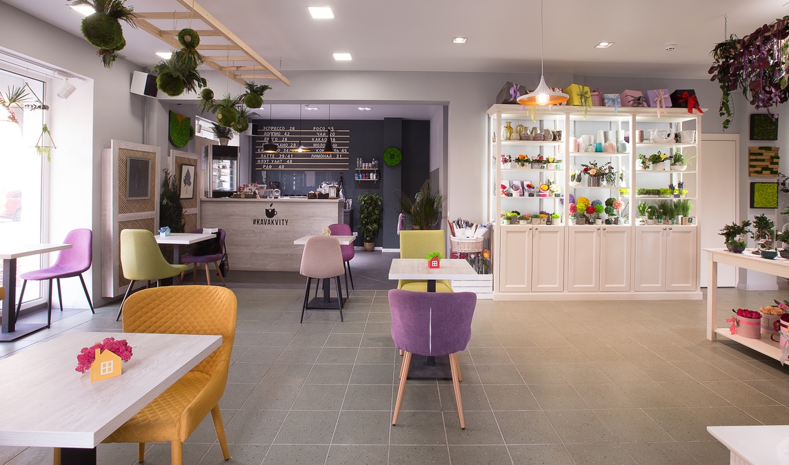 Зал у кафе-бутік "КаваКвіти"