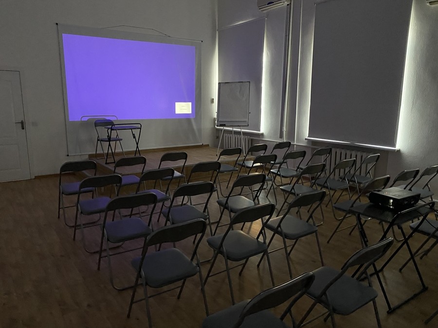 Зал для семінарів, тренінгів, майстер-класів