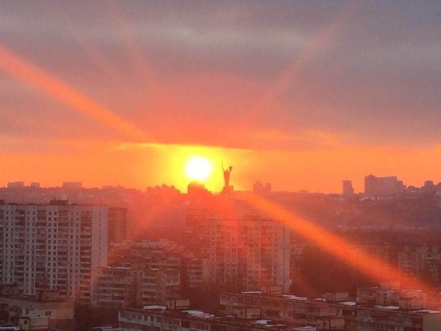 Зал с панорамным видом "Silent Lakshmi Space"