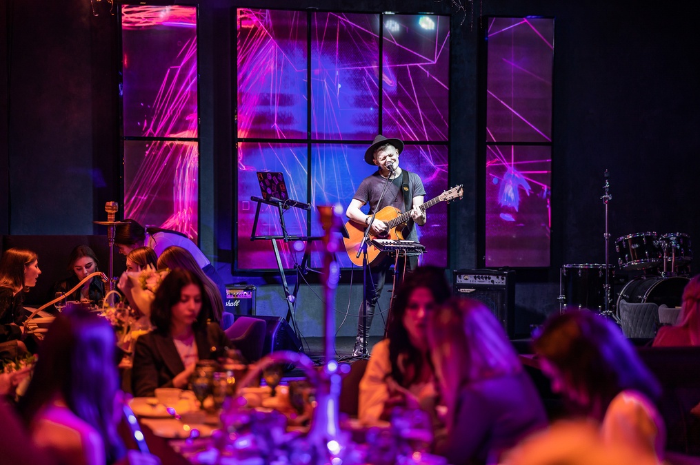 Ресторан SHEF для банкетів та різних свят