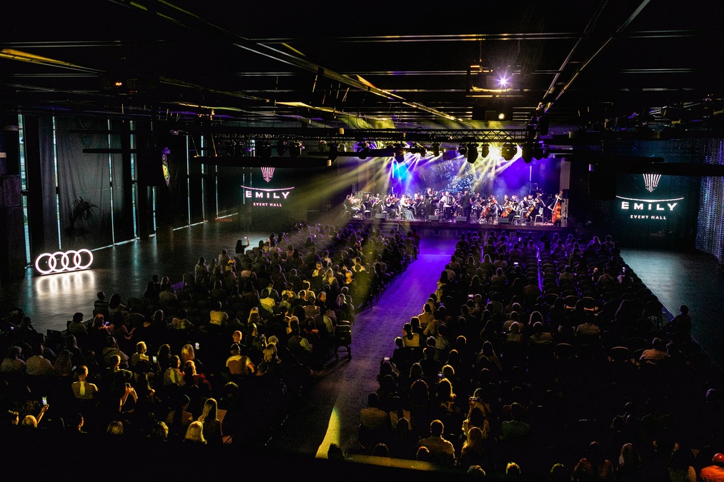 Зал для подій будь-якого формату Emily Event Hall 