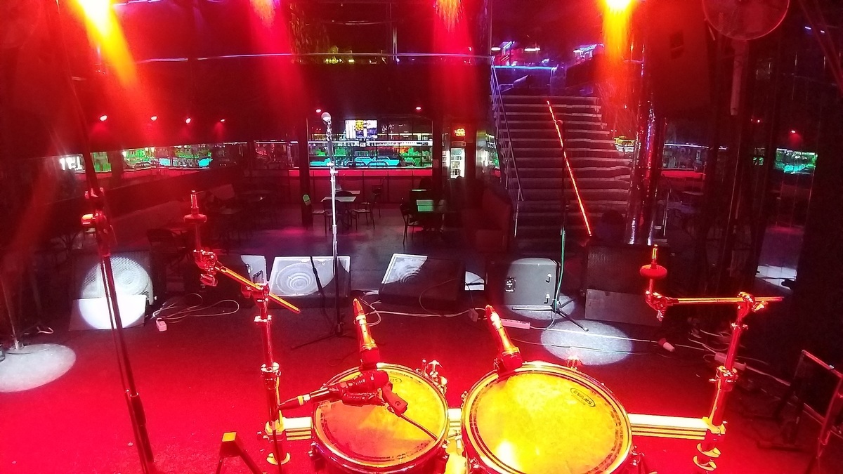 Концертний клуб для івентів під ключ Volume Club