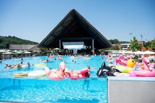 ISLAND BEACH CLUB