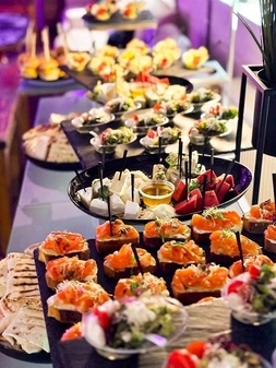 Локация Party hall