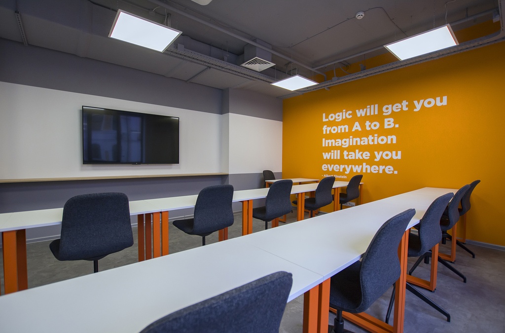 Конференц-зал формата «Учебный класс»