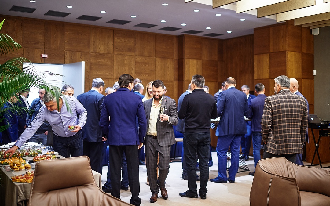 Свободная лаунж-зона для мероприятий 